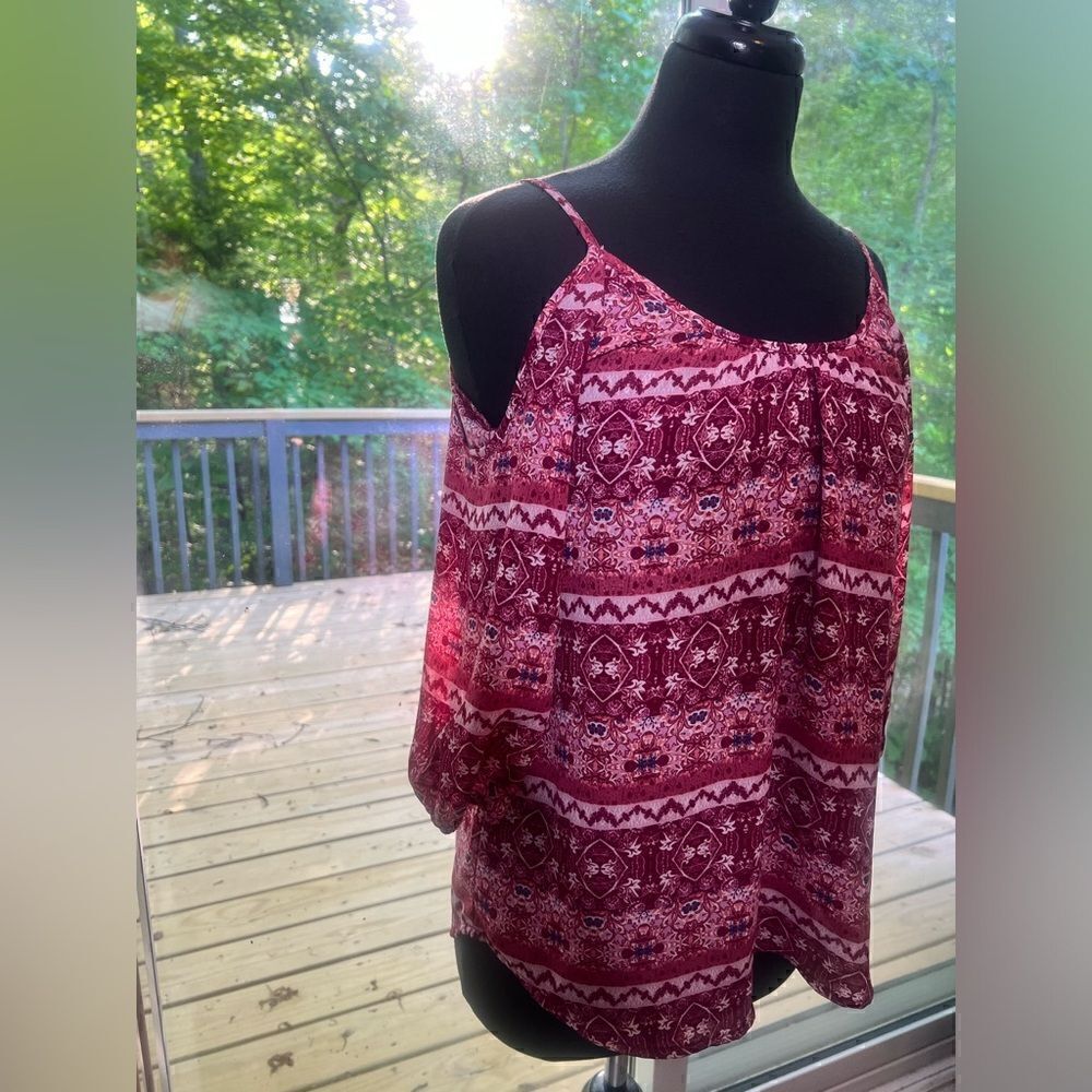 Pink Rose Cold Shoulder Top - Picture 4 of 6